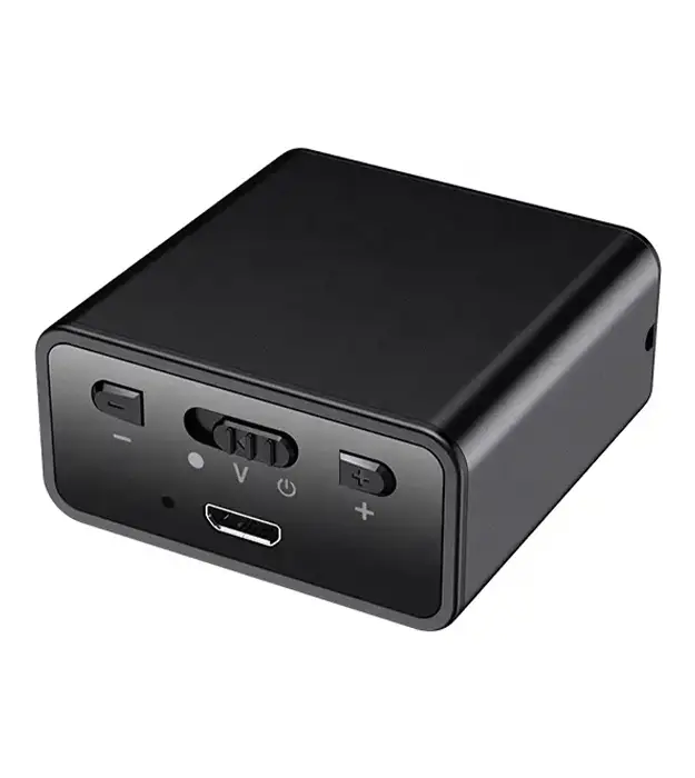 Kompaktni crni diktafon sa USB i audio priključcima, višenamenski uređaj za snimanje zvuka