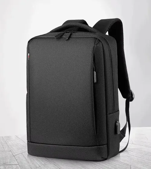 MetroForm lagani poslovni laptop ranac sa USB priključkom, crni, vodootporan, minimalistički dizajn