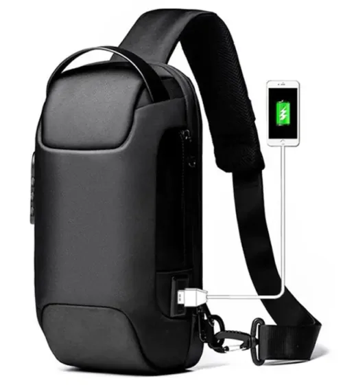 Moderna antitheft torba UrbanVault sa USB priključkom, crna, 33x16x11 cm – elegantna i praktična za svakodnevnu upotrebu