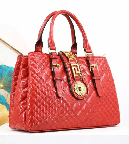 Elegantna crvena torba sa zlatnim detaljima – Velané Rouge kolekcija